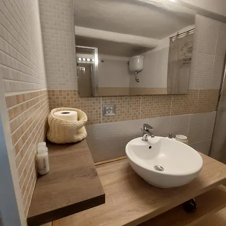 Be Blu Apartment *